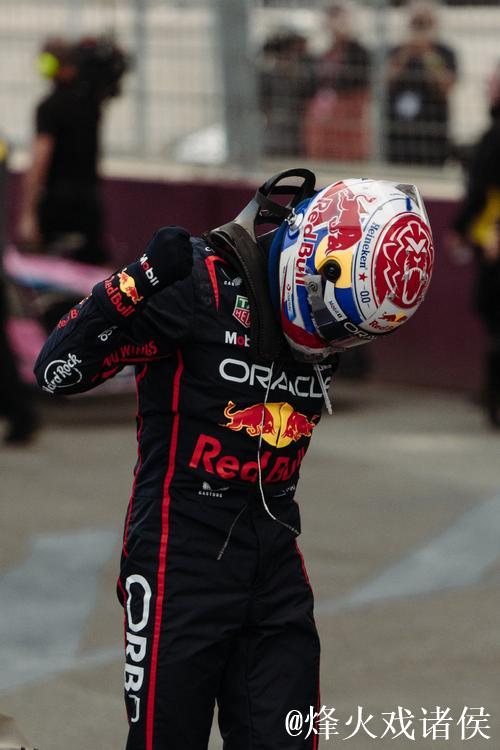 F1阿塞拜疆大奖赛:维斯塔潘杆位加冕,塞恩斯站上领奖台 F1阿塞拜疆大奖赛:维斯塔潘杆位加冕,塞恩斯站上领奖台