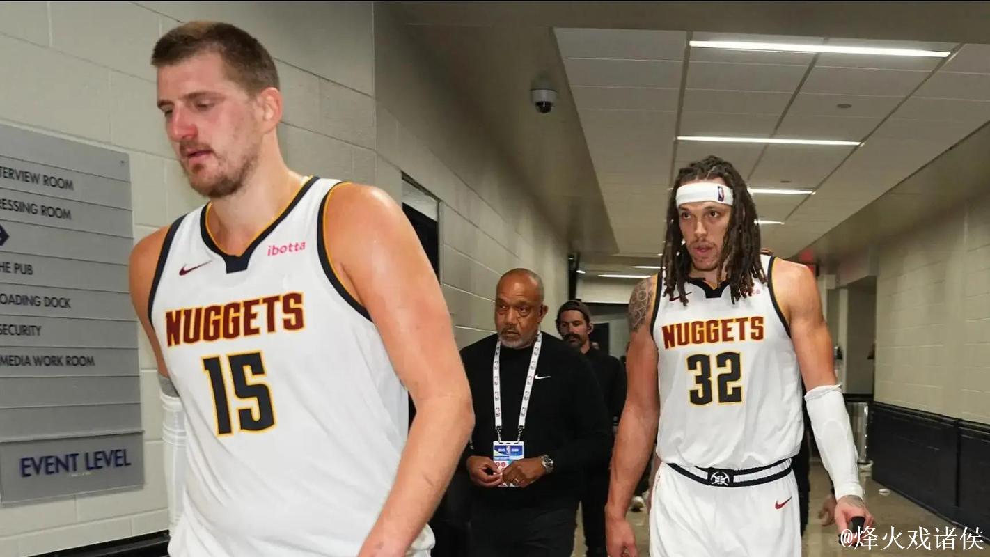 布莱克狂砍生涯最高38分,约基奇34+21+12难救主,魔术逆袭掘金 布莱克狂砍生涯最高38分,约基奇34+21+12难救主,魔术逆袭掘金