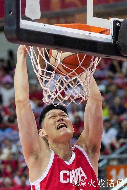 热身赛-胡金秋砍下16+6 中国男篮以75-72险胜波黑